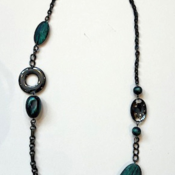 GROUP OF 4 NECKLACES - Picture 13 of 13